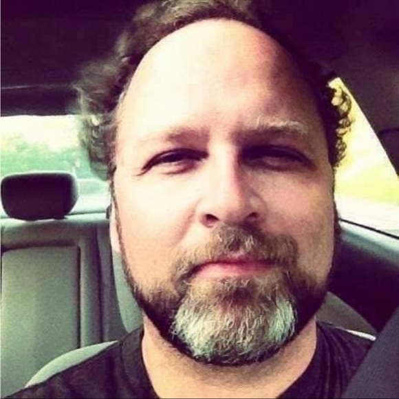 Meet your Posher, Cary - Picture 1 of 16